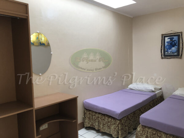 ROOM 07 - Image 3