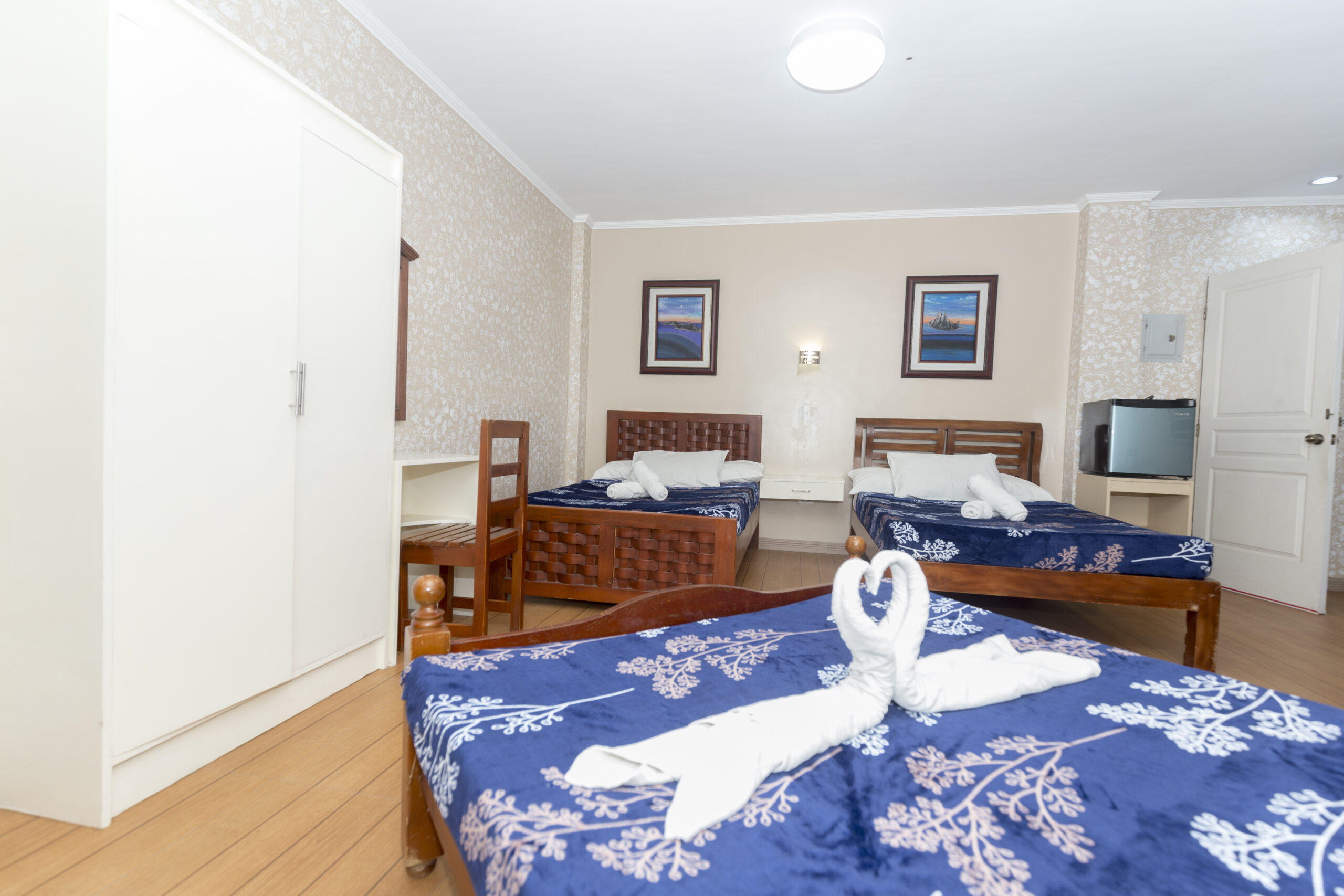 ROOM 101 - Image 3