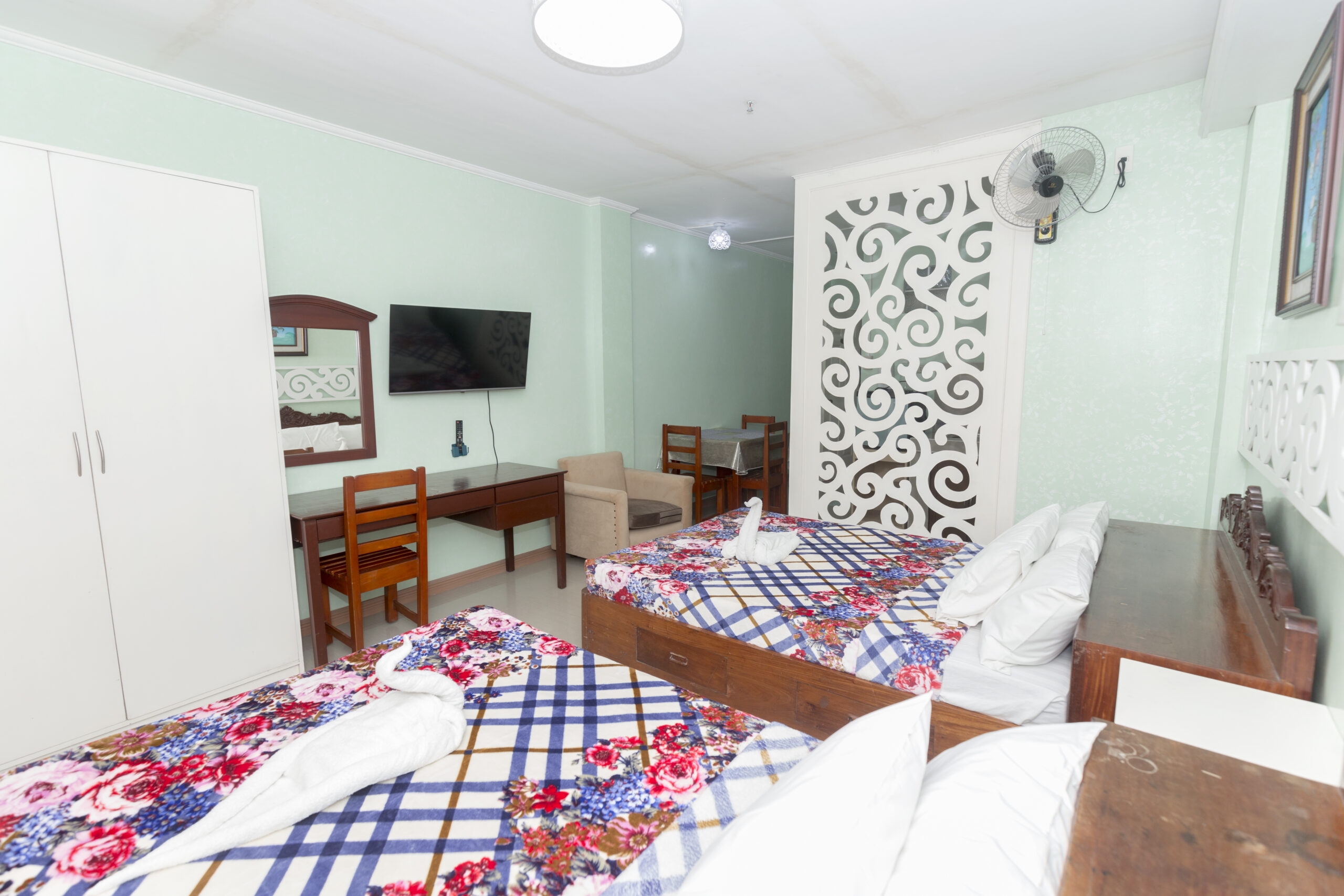 ROOM 103 - Image 2