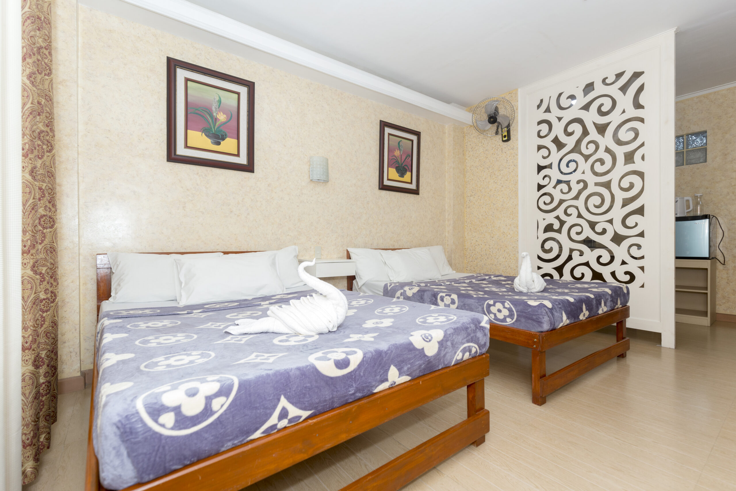 ROOM 104 - Image 5