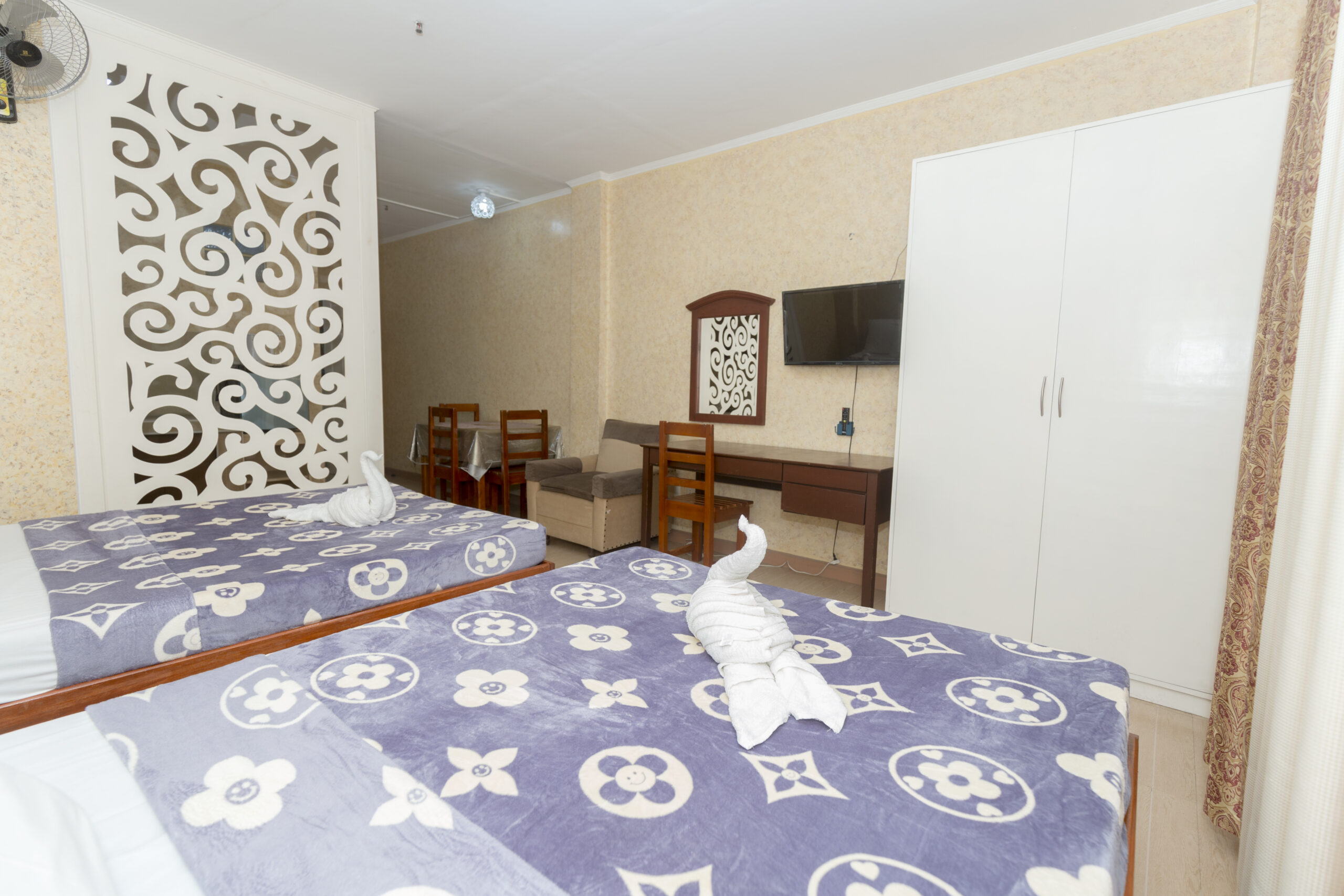 ROOM 104 - Image 4