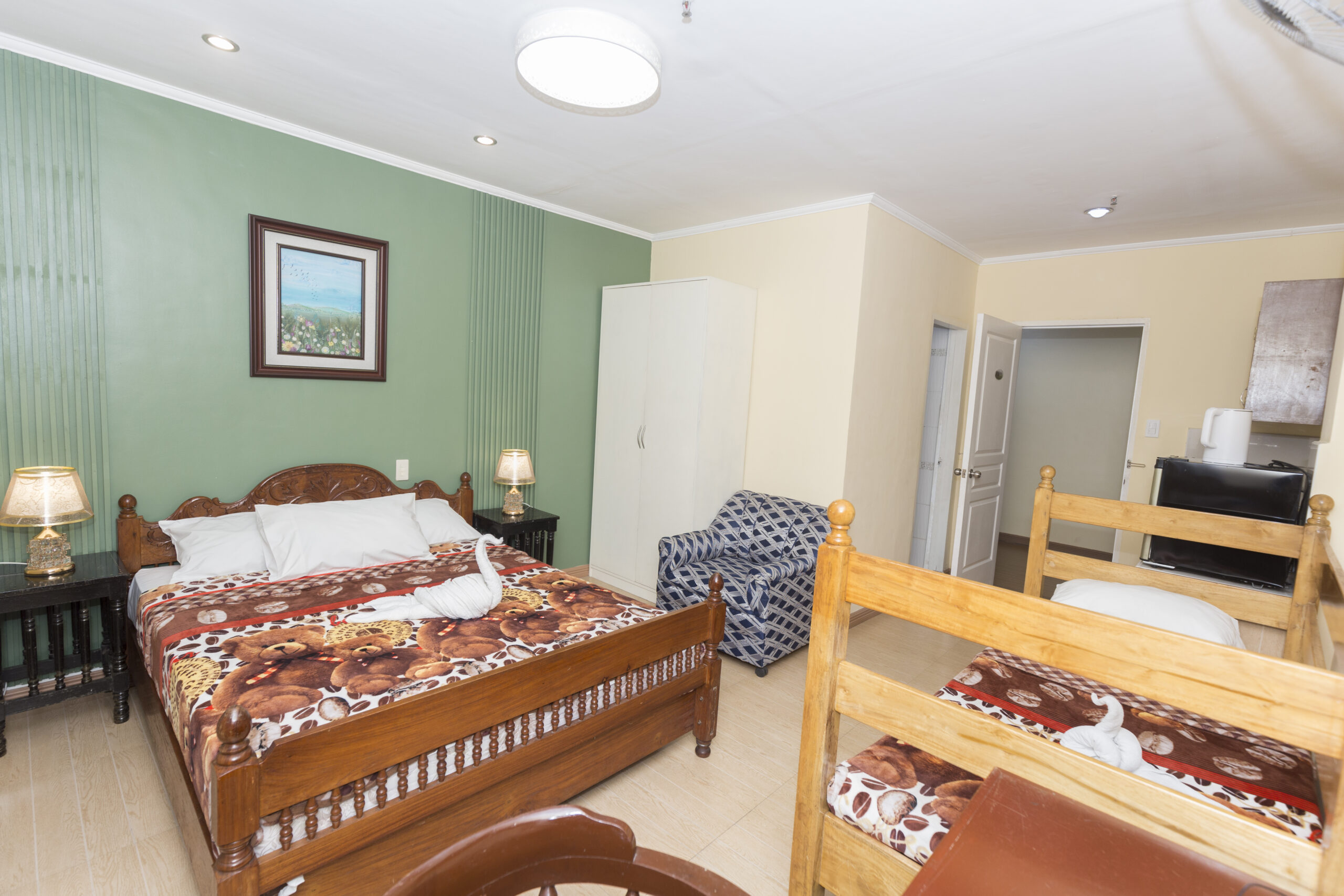 ROOM 106 - Image 3