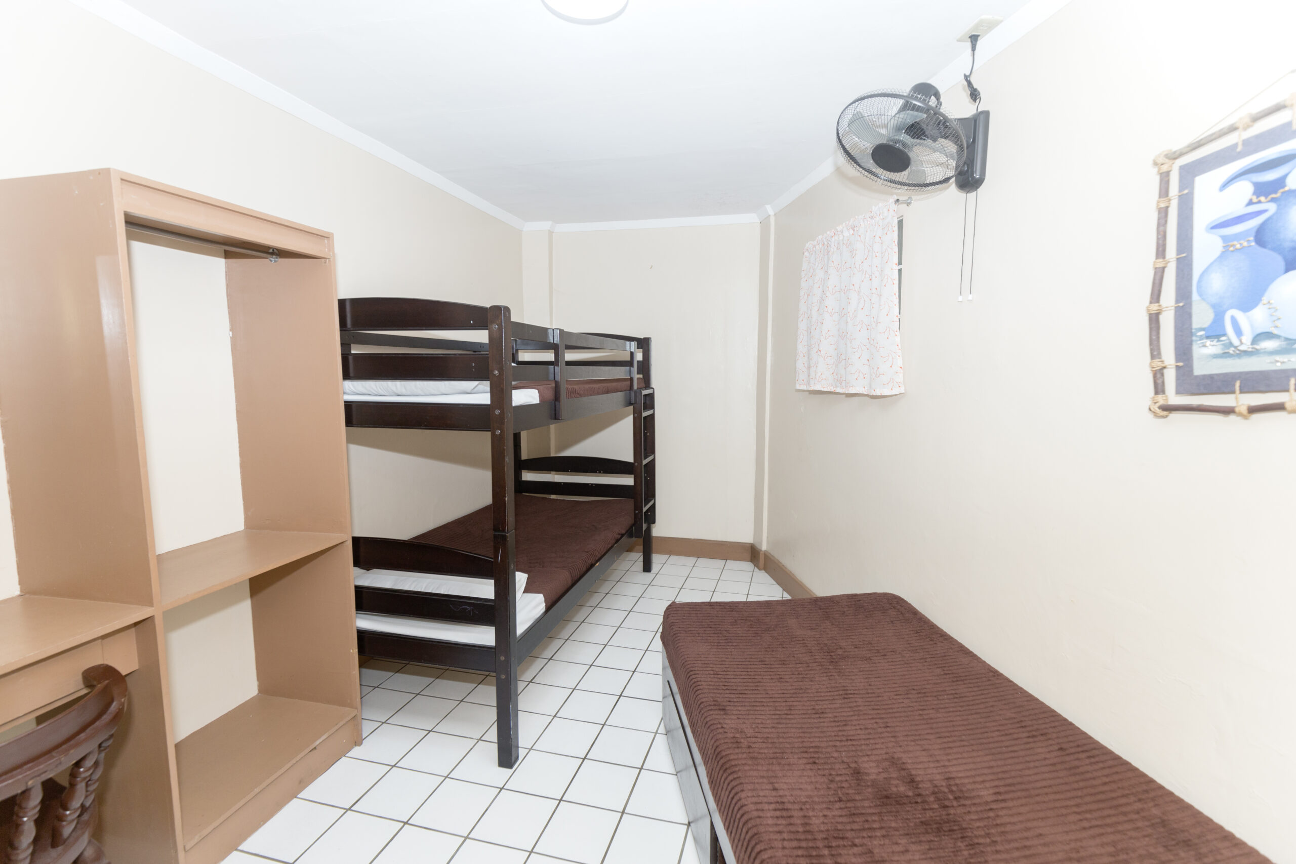 ROOM 04 - Image 2